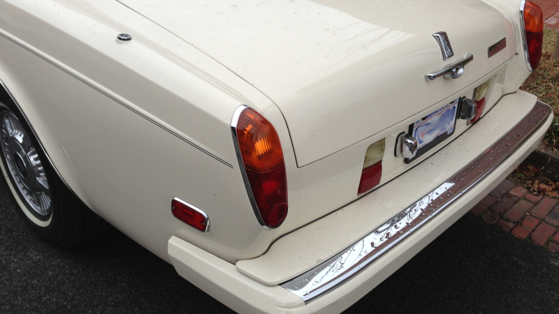 Illustration for article titled There's Nothing Corny About This Fancy Droptop Rolls-Royce Corniche